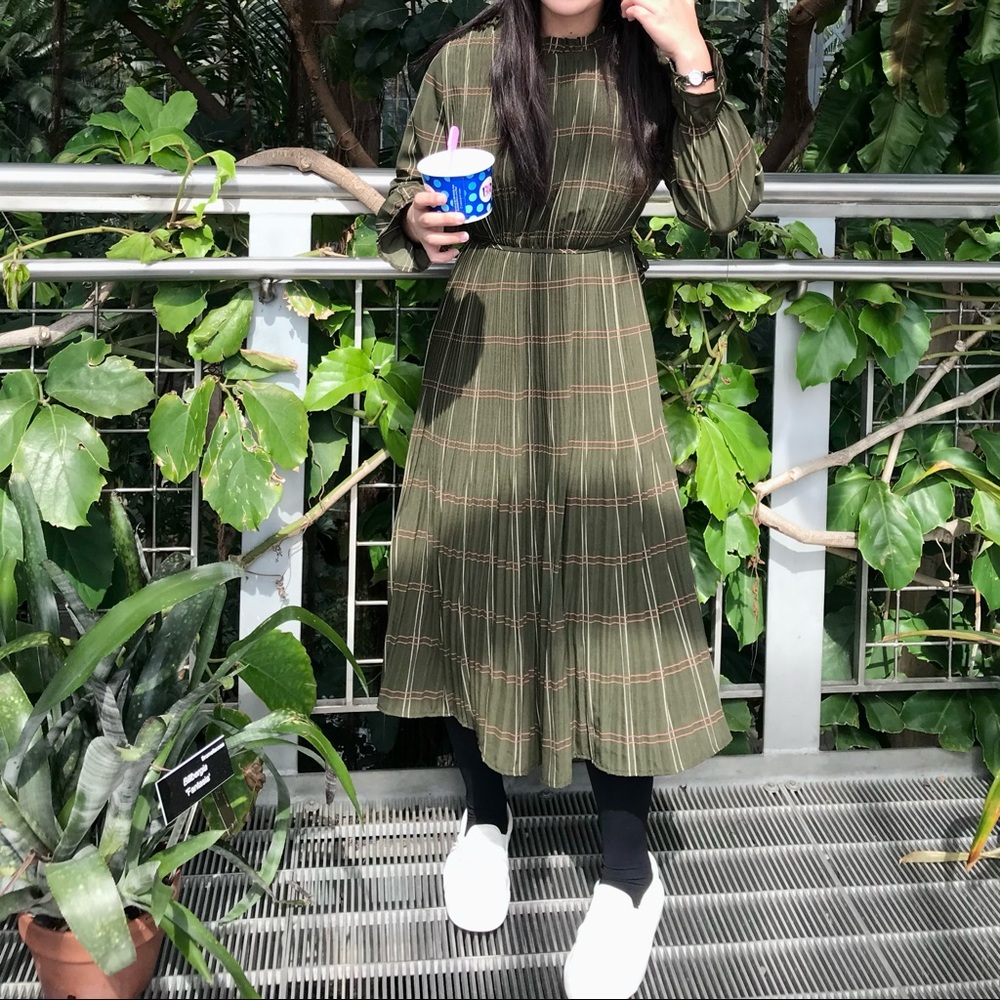 Korean Brand Cherrykoko Midi Khaki dress